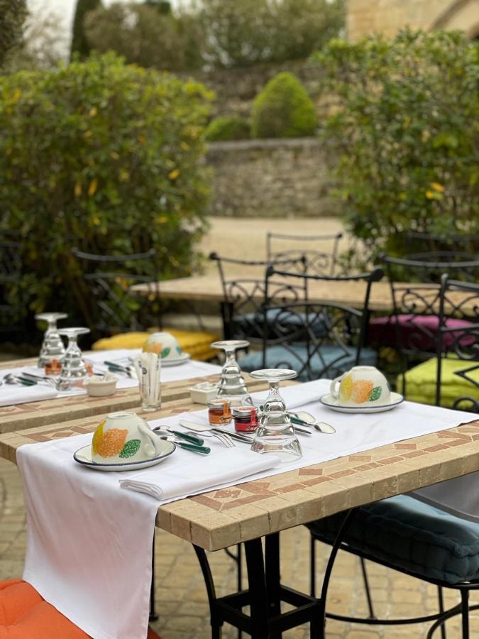 Hotel Au Logis Des Remparts Saint-Émilion Esterno foto