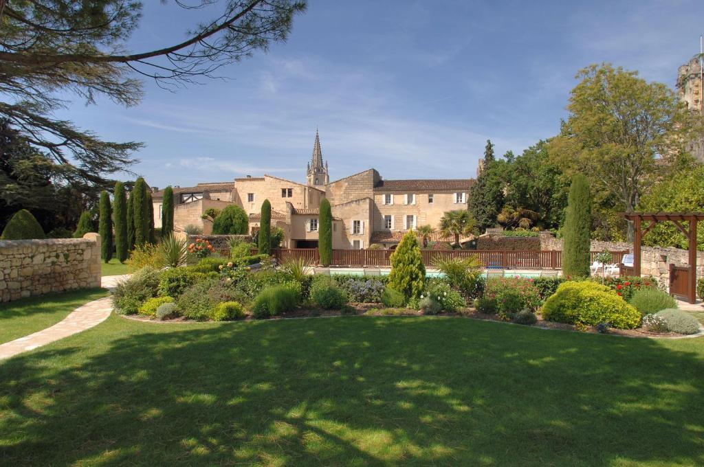 Hotel Au Logis Des Remparts Saint-Émilion Esterno foto