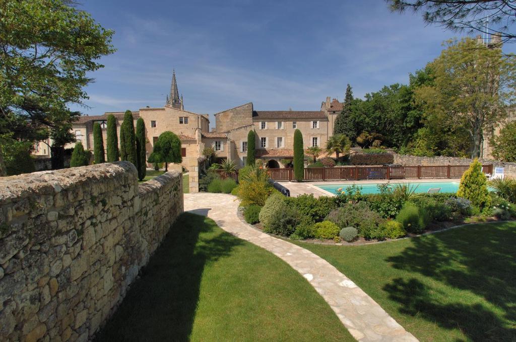 Hotel Au Logis Des Remparts Saint-Émilion Esterno foto