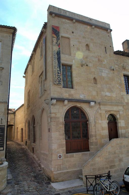 Hotel Au Logis Des Remparts Saint-Émilion Esterno foto
